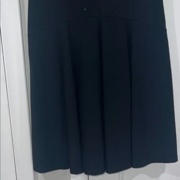 Elegant Black Cap Sleeve Dress - Picture 6 of 15